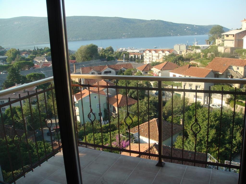 Apartments Ploski Херцег-Нови Экстерьер фото