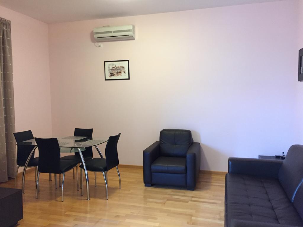 Apartments Ploski Херцег-Нови Экстерьер фото