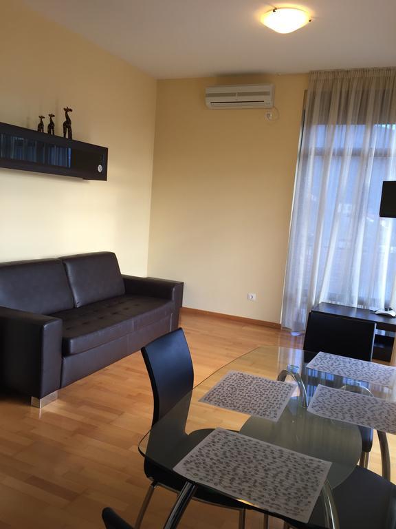 Apartments Ploski Херцег-Нови Экстерьер фото